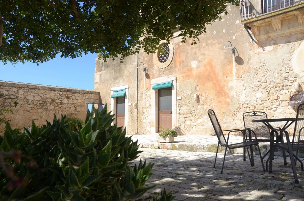 Penzion Casina Di Grotta Di Ferro Santa Croce Camerina Exteriér fotografie